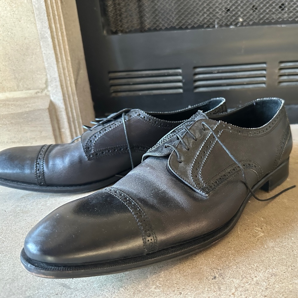 Sergio Rossi Black Lace-Up Oxford Brogue Cap